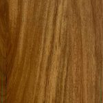 کفپوش SPC با طراحی طبیعی وبافت چوبی مناسب برای دکوراسیون داخلی