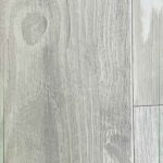 کفپوش SPC با طراحی طبیعی وبافت چوبی مناسب برای دکوراسیون داخلی