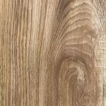 کفپوش SPC با طراحی طبیعی وبافت چوبی مناسب برای دکوراسیون داخلی