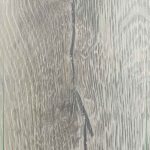 کفپوش SPC با طراحی طبیعی وبافت چوبی مناسب برای دکوراسیون داخلی